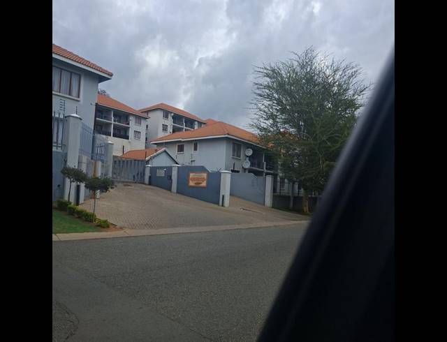 3 BEDROOM HOUSE FOR SALE IN WINCHESTER HILLS